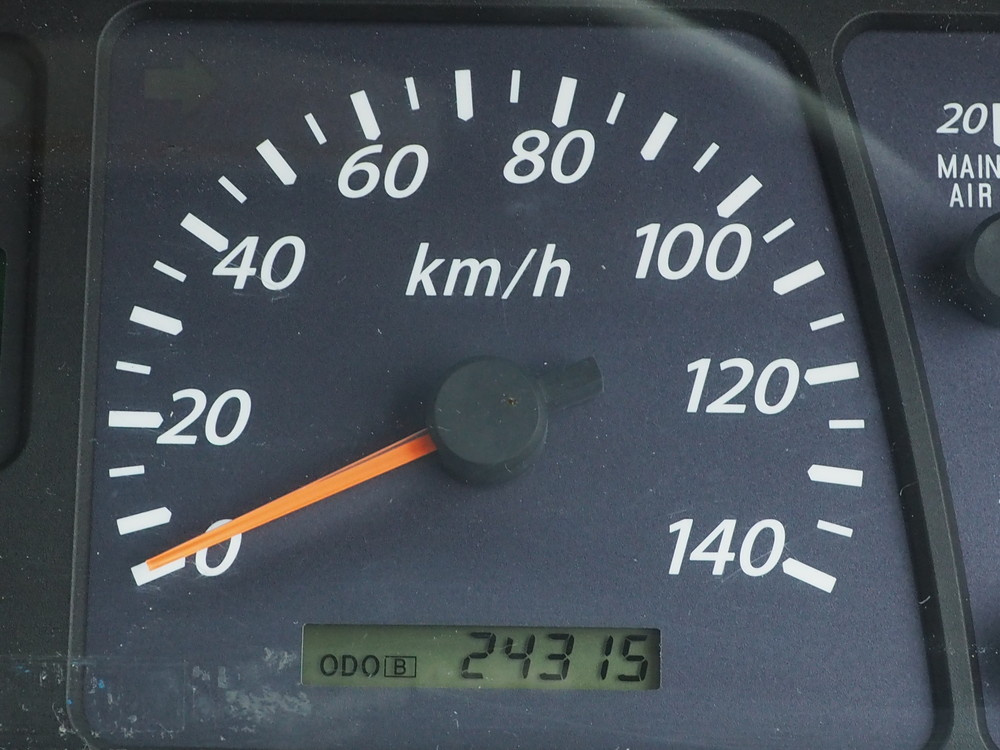 いすゞ ギガ ウイング車 大型 QKG-CYJ77A 年式 H26[写真46]