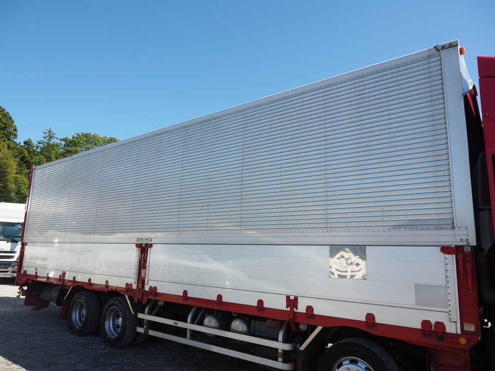 いすゞ ギガ ウイング車 大型 PDG-CYJ77W8 年式 H20[写真09]