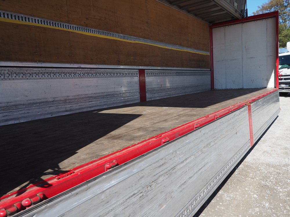 いすゞ ギガ ウイング車 大型 PDG-CYJ77W8 年式 H20[写真21]