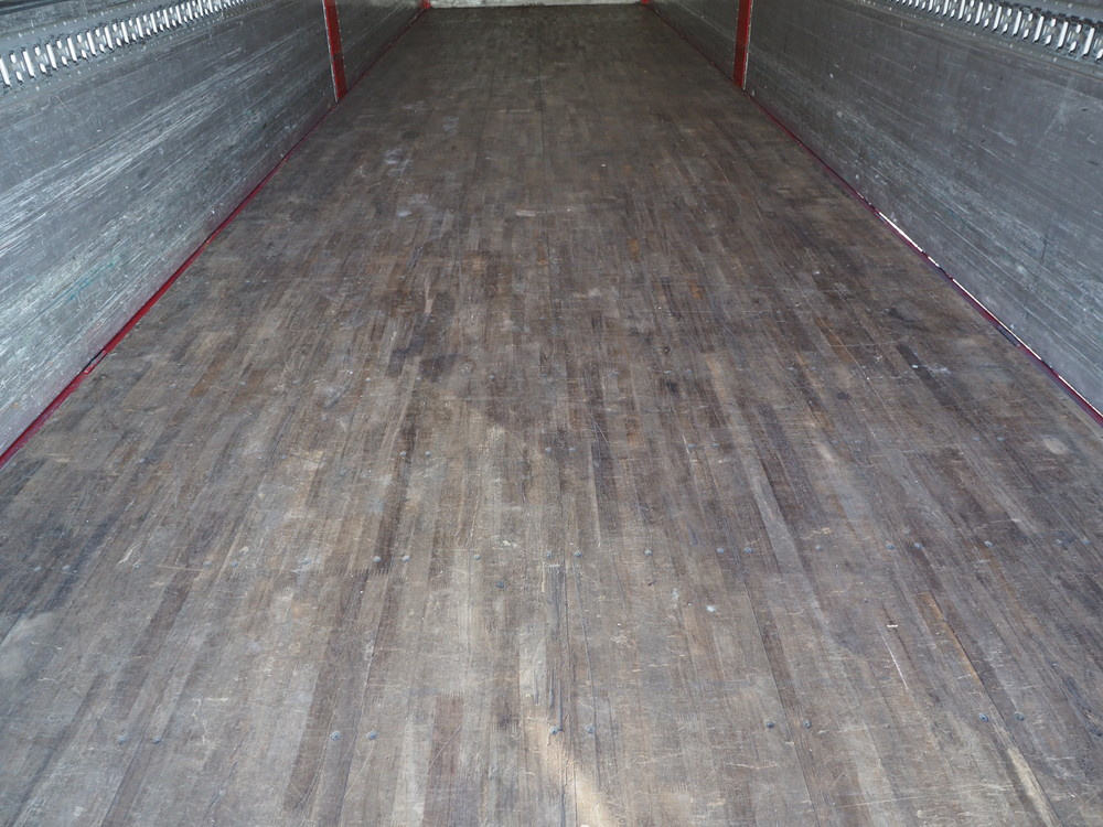 いすゞ ギガ ウイング車 大型 PDG-CYJ77W8 年式 H20[写真27]