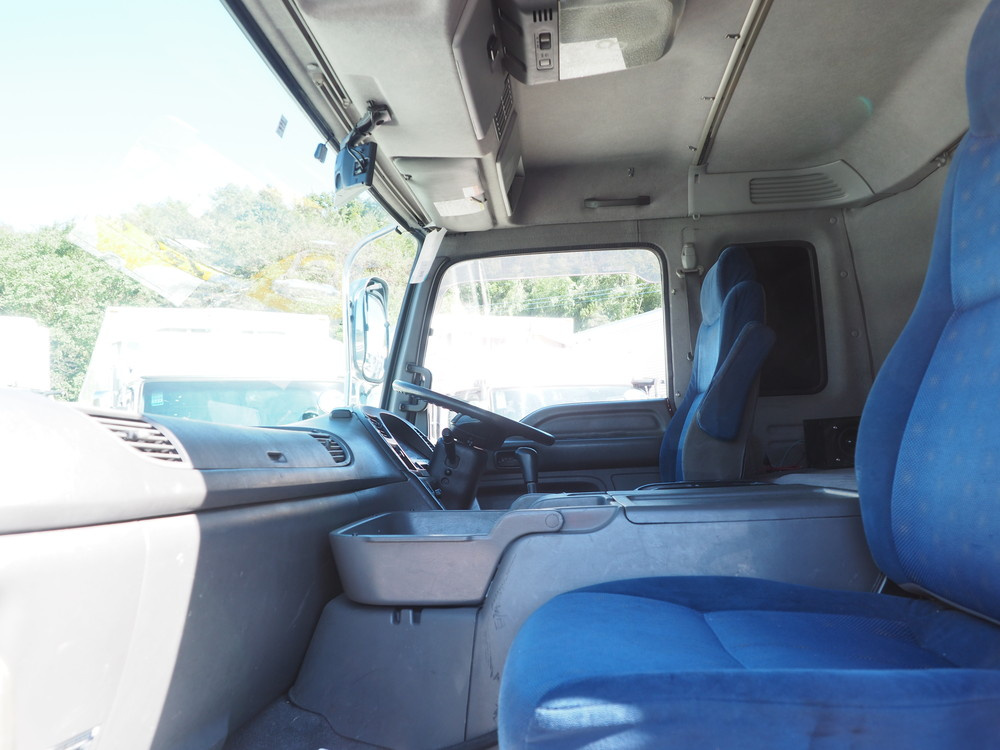 いすゞ ギガ ウイング車 大型 PDG-CYJ77W8 年式 H20[写真46]