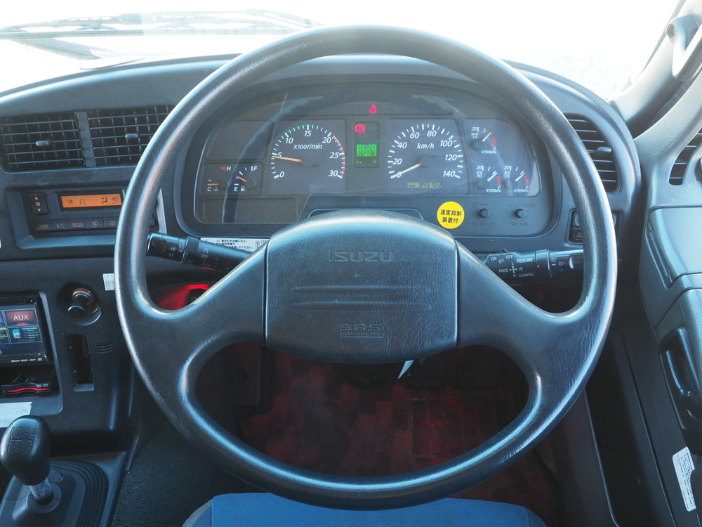 いすゞ ギガ ウイング車 大型 PDG-CYJ77W8 年式 H20[写真36]