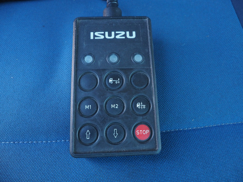 いすゞ ギガ ウイング車 大型 PDG-CYJ77W8 年式 H20[写真43]