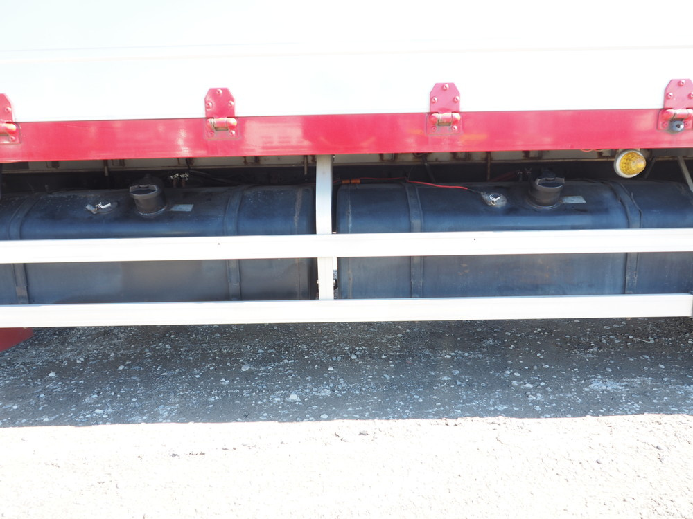 いすゞ ギガ ウイング車 大型 PDG-CYJ77W8 年式 H20[写真16]