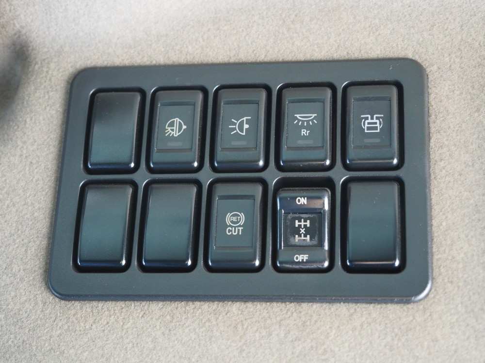 いすゞ ギガ ウイング車 大型 QKG-CYJ77A 年式 H25[写真37]