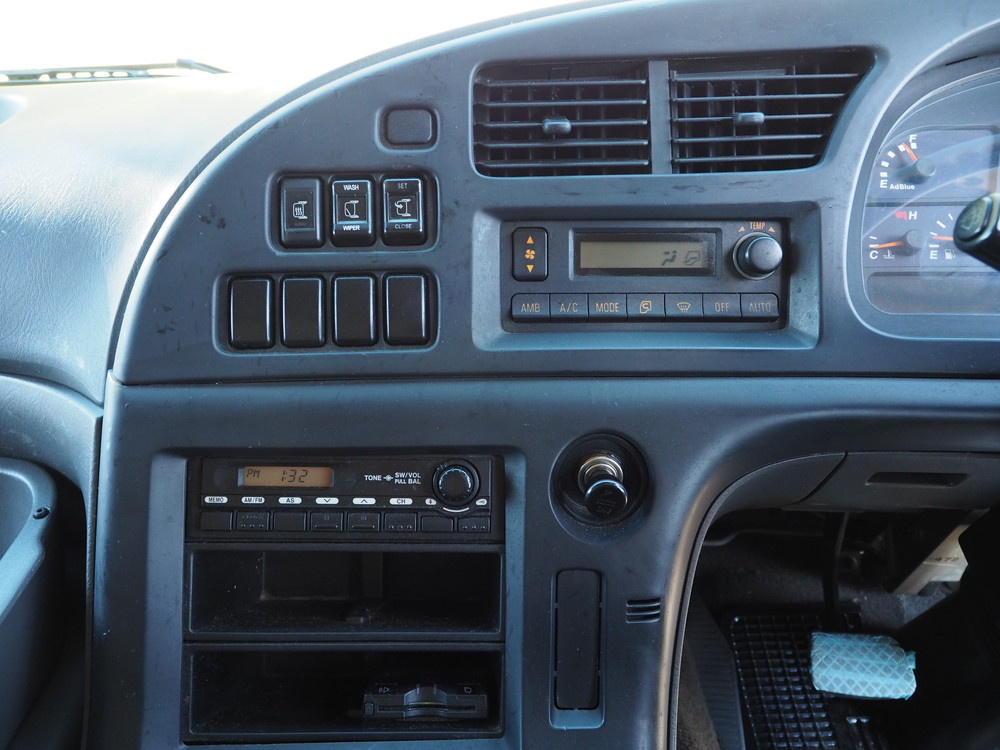 いすゞ ギガ ウイング車 大型 QKG-CYJ77A 年式 H25[写真34]