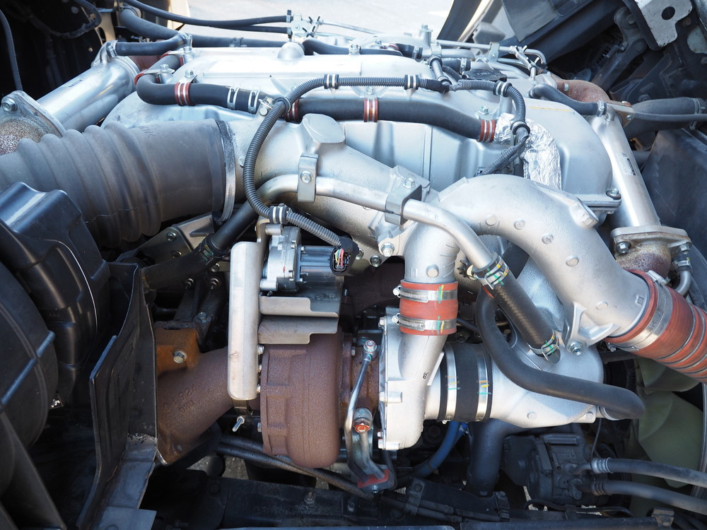 いすゞ ギガ ウイング車 大型 QKG-CYJ77A 年式 H25[写真56]