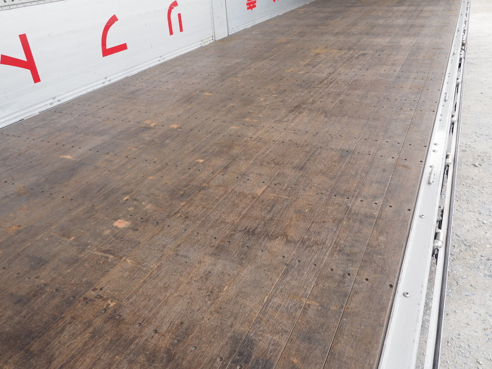 いすゞ ギガ ウイング車 大型 LKG-CYJ77A 年式 H22[写真25]