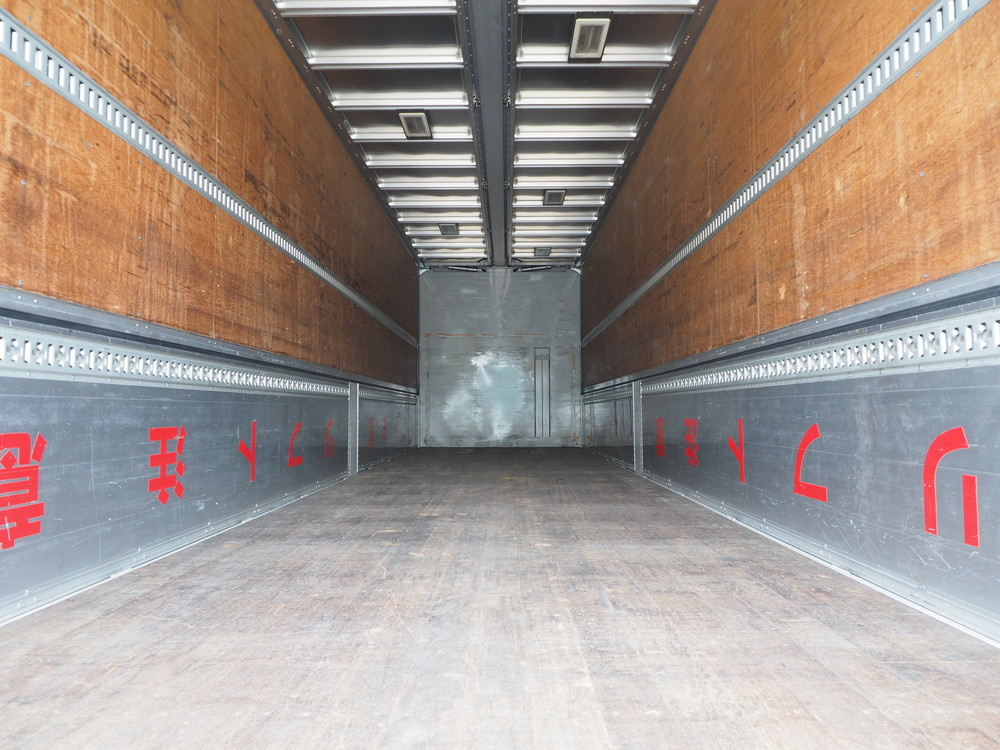 いすゞ ギガ ウイング車 大型 LKG-CYJ77A 年式 H22[写真27]