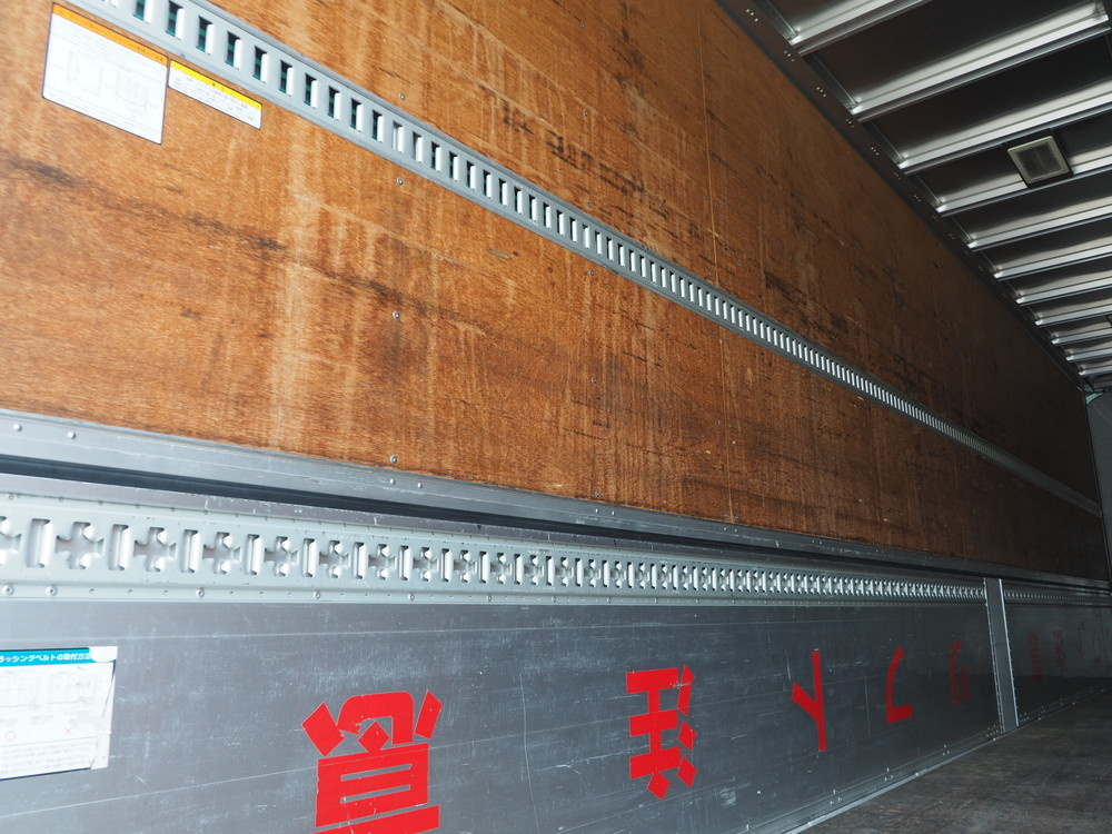 いすゞ ギガ ウイング車 大型 LKG-CYJ77A 年式 H22[写真29]