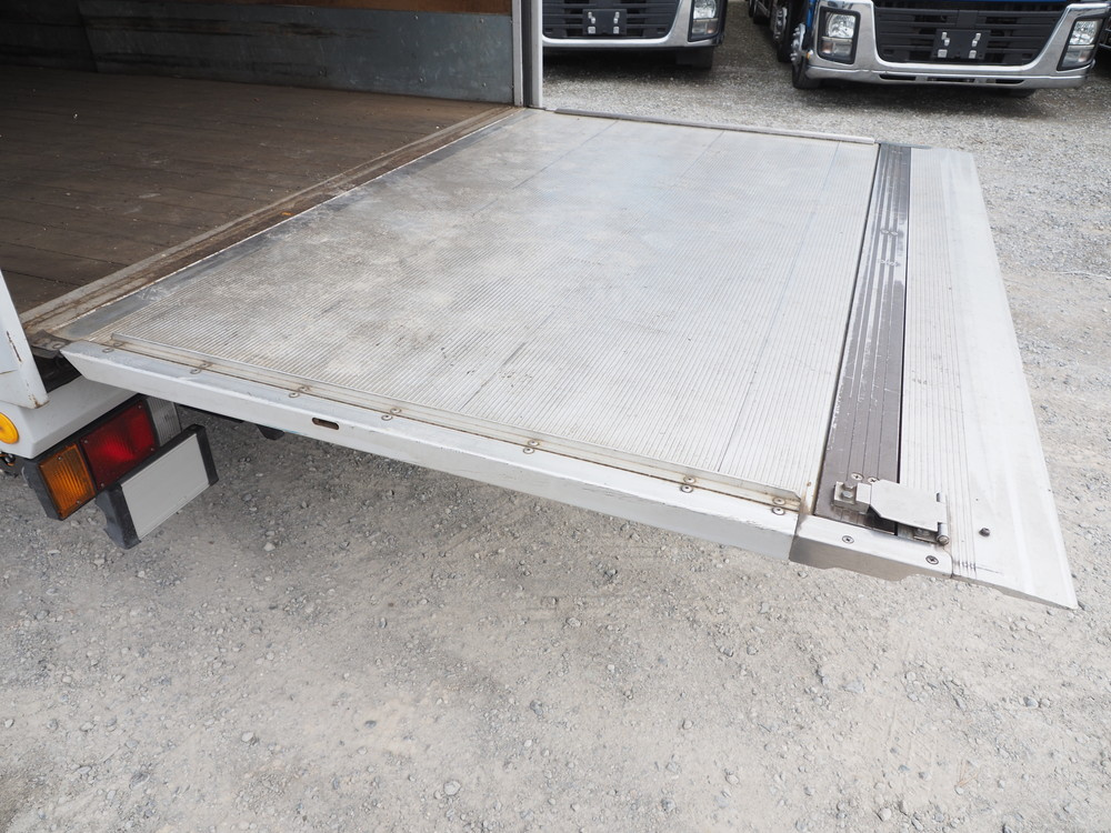 いすゞ エルフ バン車 小型 SKG-NPR85AN 年式 H23[写真17]