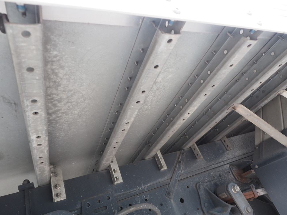 いすゞ エルフ バン車 小型 SKG-NPR85AN 年式 H23[写真32]