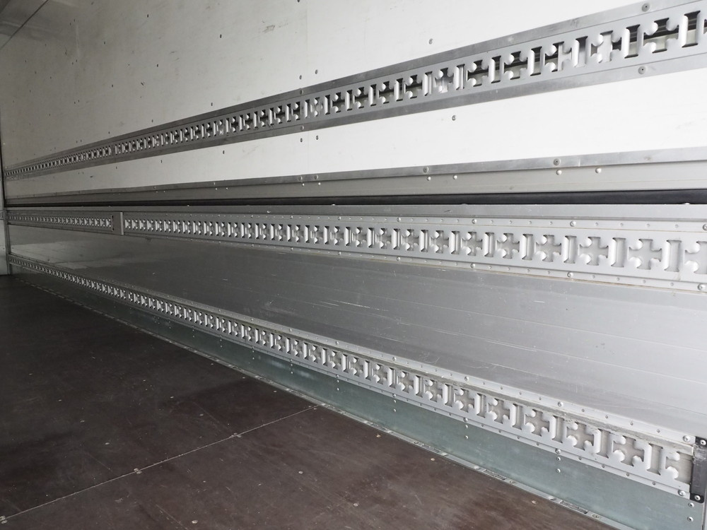 三菱ふそう ファイター ウイング車 中型 TKG-FK64F 年式 H26[写真32]