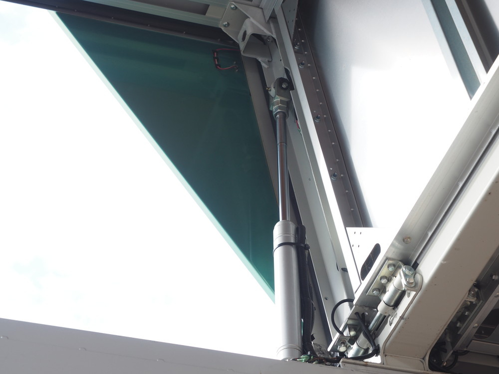 三菱ふそう スーパーグレート ウイング車 大型 QPG-FS64VZ 年式 H28[写真19]