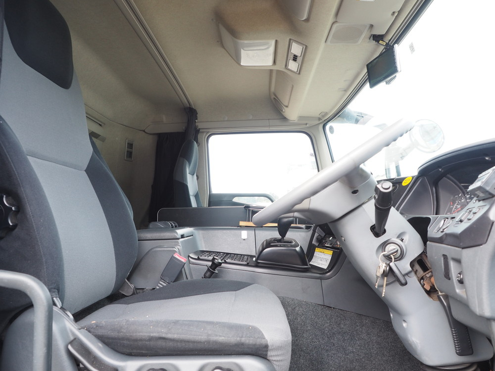 三菱ふそう スーパーグレート ウイング車 大型 QPG-FS64VZ 年式 H28[写真32]