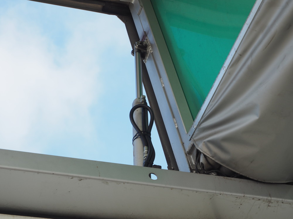 日野 グランドプロフィア ウイング車 大型 LKG-FW1EXBJ 年式 H23[写真12]