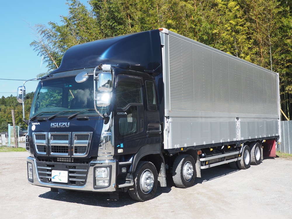 いすゞ ギガ ウイング車 大型 QKG-CYJ77A 年式 H26[写真01]