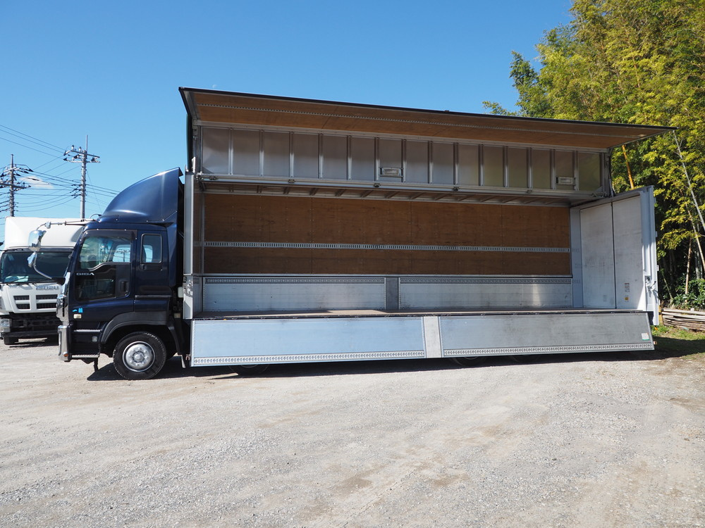 いすゞ ギガ ウイング車 大型 QKG-CYJ77A 年式 H26[写真17]