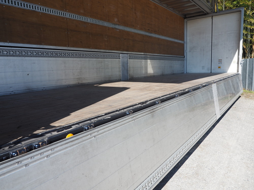 いすゞ ギガ ウイング車 大型 QKG-CYJ77A 年式 H26[写真21]