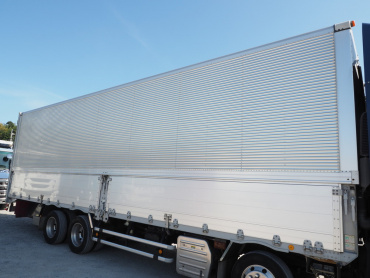 いすゞ ギガ ウイング車 大型 LKG-CYJ77A 年式 H24 [写真10]