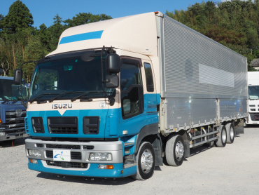 いすゞ ギガ ウイング車 大型 PDG-CYJ77W8 年式 H22 [写真01]