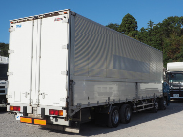 いすゞ ギガ ウイング車 大型 PDG-CYJ77W8 年式 H22 [写真06]