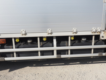 いすゞ ギガ ウイング車 大型 PDG-CYJ77W8 年式 H22 [写真17]