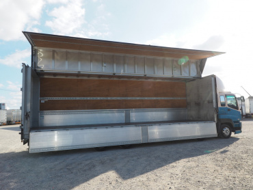 いすゞ ギガ ウイング車 大型 PDG-CYJ77W8 年式 H22 [写真12]