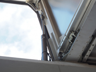 いすゞ ギガ ウイング車 大型 PDG-CYJ77W8 年式 H22 [写真14]