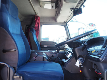 いすゞ ギガ ウイング車 大型 PDG-CYJ77W8 年式 H20 [写真34]