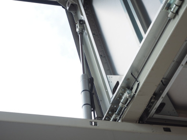 三菱ふそう スーパーグレート ウイング車 大型 QPG-FS64VZ 年式 H28 [写真15]