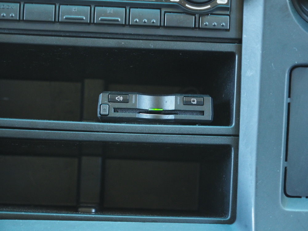 いすゞ ギガ ウイング車 大型 QKG-CYJ77A 年式 H28[写真21]