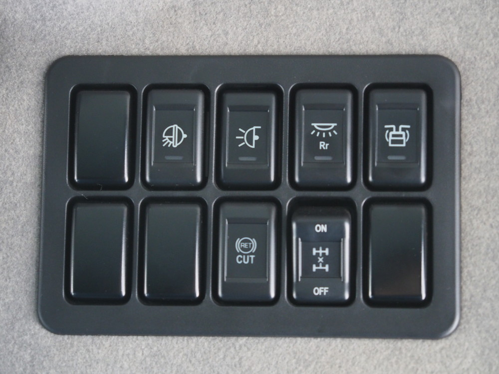 いすゞ ギガ ウイング車 大型 QKG-CYJ77A 年式 H28[写真22]