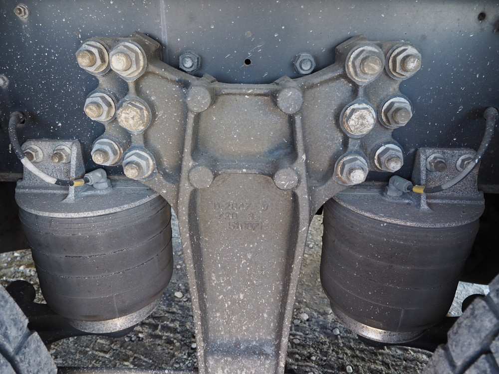 いすゞ ギガ ウイング車 大型 QKG-CYJ77A 年式 H28[写真32]