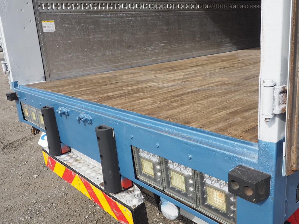 いすゞ ギガ ウイング車 大型 QKG-CYJ77A 年式 H26[写真32]