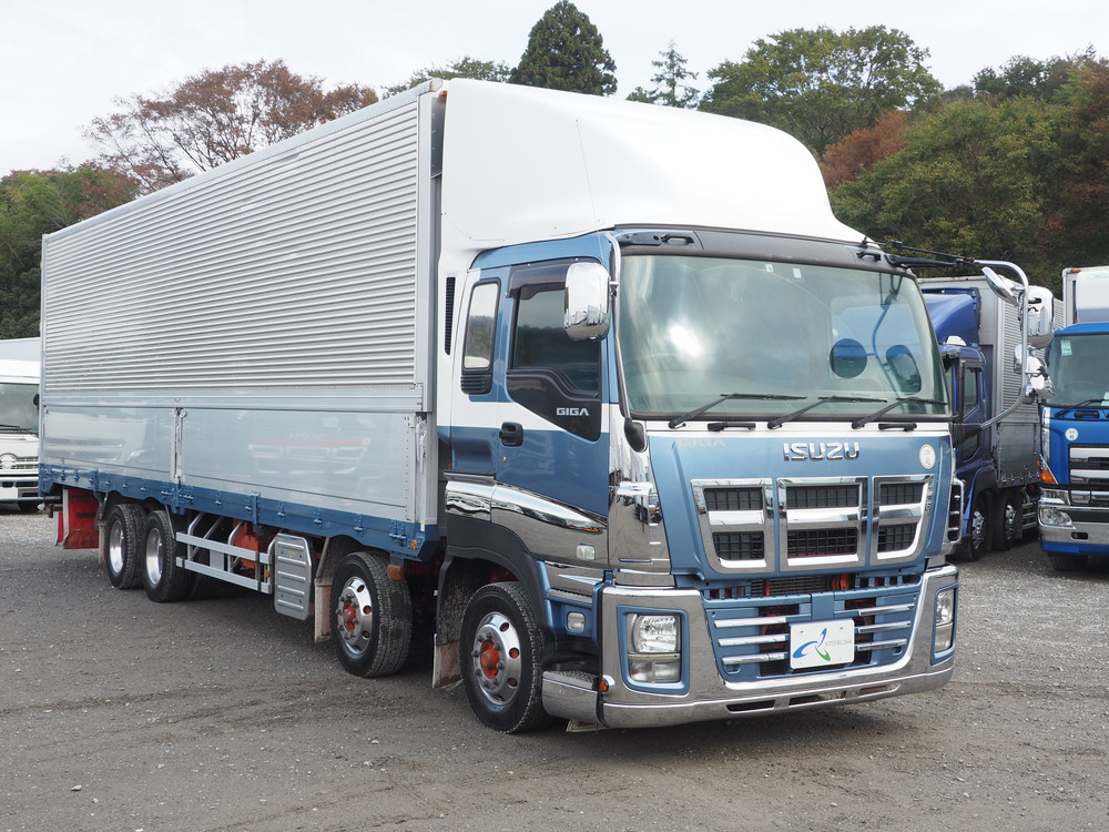 いすゞ ギガ ウイング車 大型 QKG-CYJ77A 年式 H26[写真04]