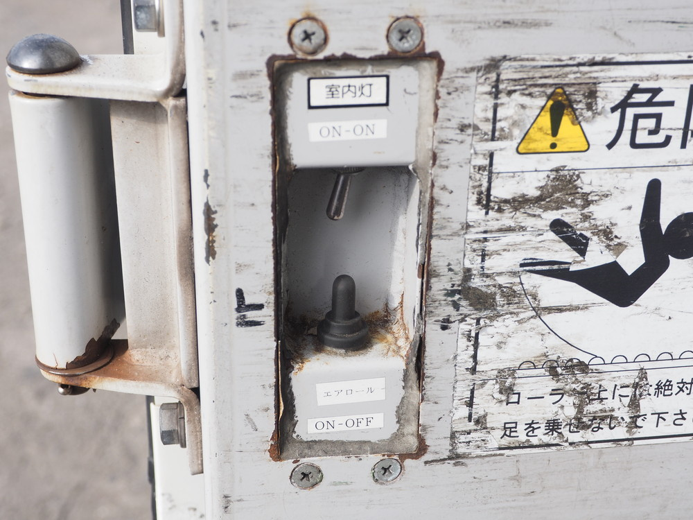 日野 グランドプロフィア ウイング車 大型 QKG-FW1EXBG 年式 H24[写真30]