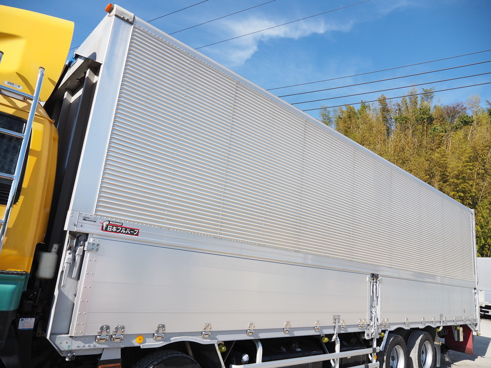 いすゞ ギガ ウイング車 大型 LKG-CYJ77A 年式 H22[写真15]