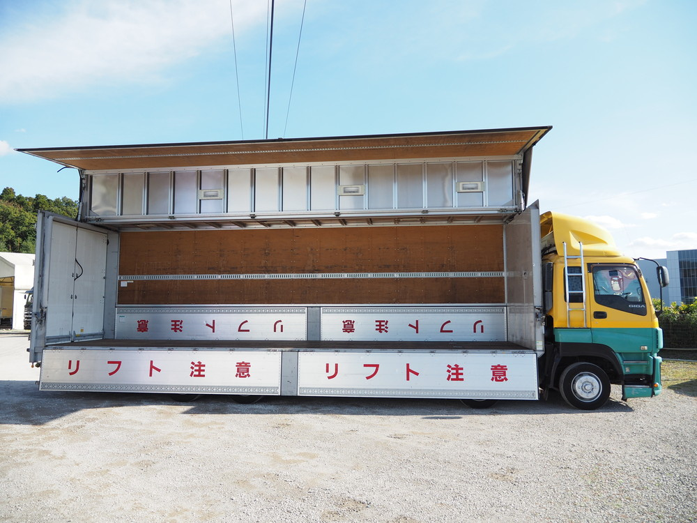 いすゞ ギガ ウイング車 大型 LKG-CYJ77A 年式 H22[写真12]