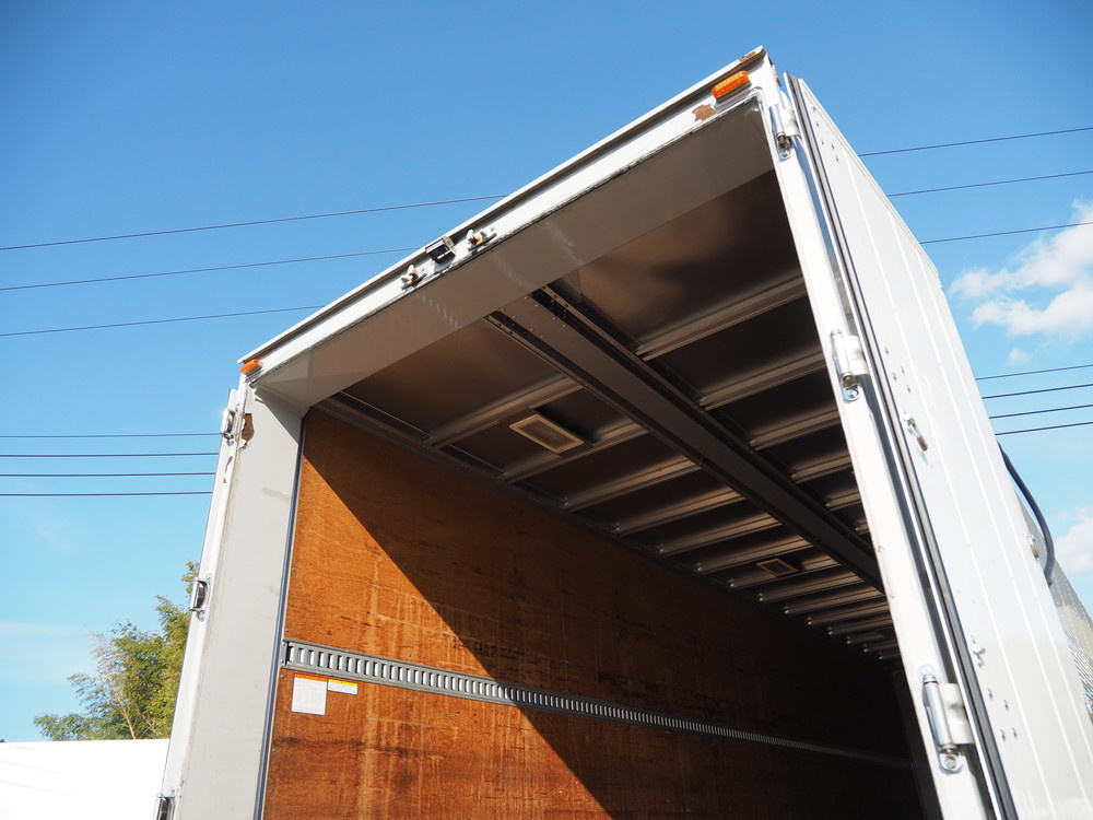 いすゞ ギガ ウイング車 大型 LKG-CYJ77A 年式 H22[写真31]