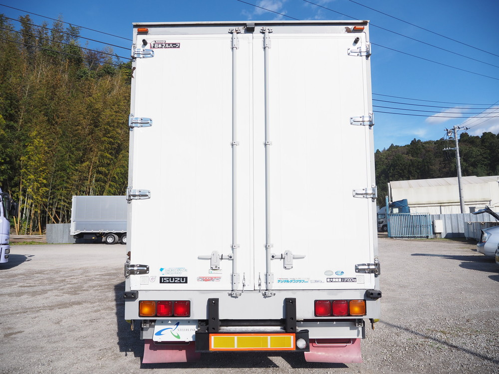 いすゞ ギガ ウイング車 大型 LKG-CYJ77A 年式 H22[写真07]