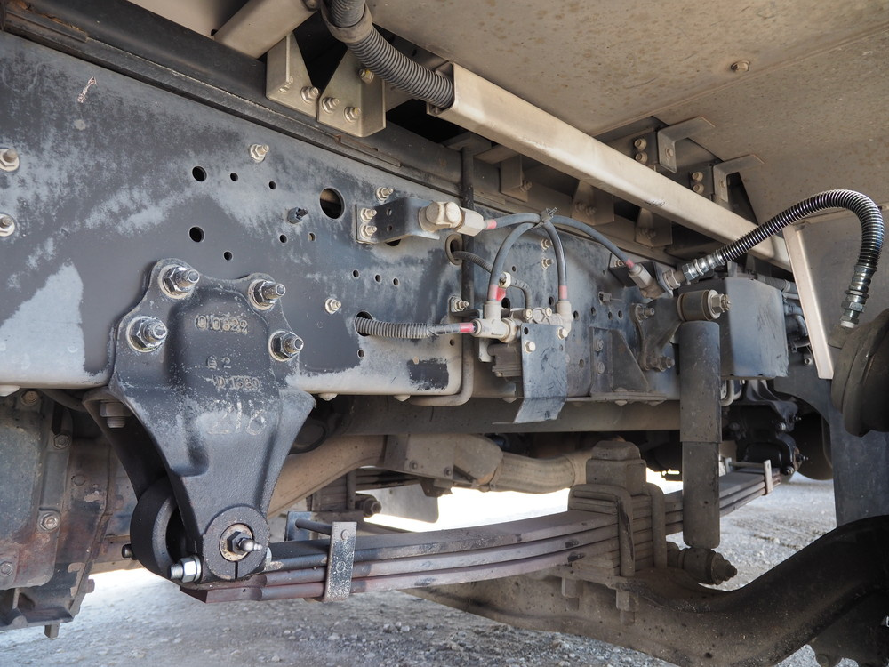 いすゞ ギガ ウイング車 大型 LKG-CYJ77A 年式 H22[写真57]