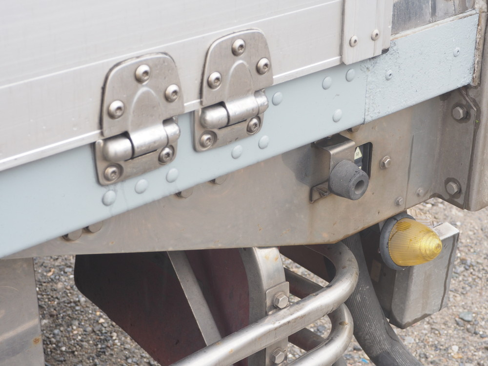 いすゞ ギガ 冷凍ウイング 大型 QKG-CYJ77A 年式 H26[写真20]