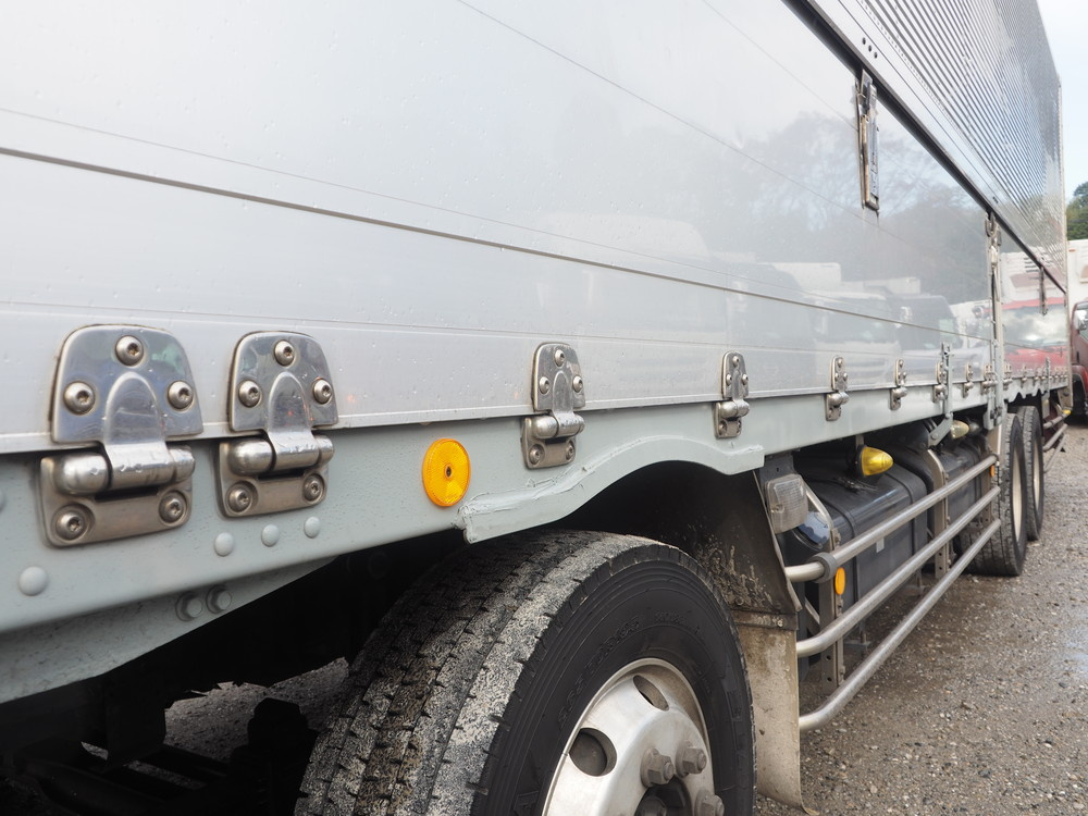 いすゞ ギガ 冷凍ウイング 大型 QKG-CYJ77A 年式 H26[写真08]