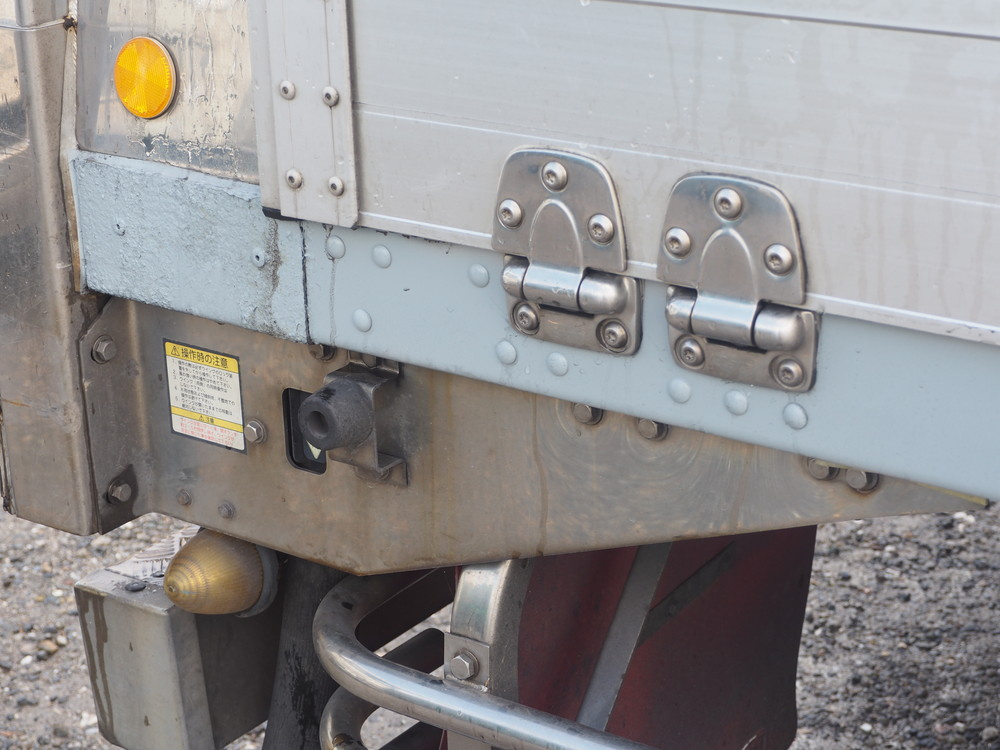 いすゞ ギガ 冷凍ウイング 大型 QKG-CYJ77A 年式 H26[写真12]