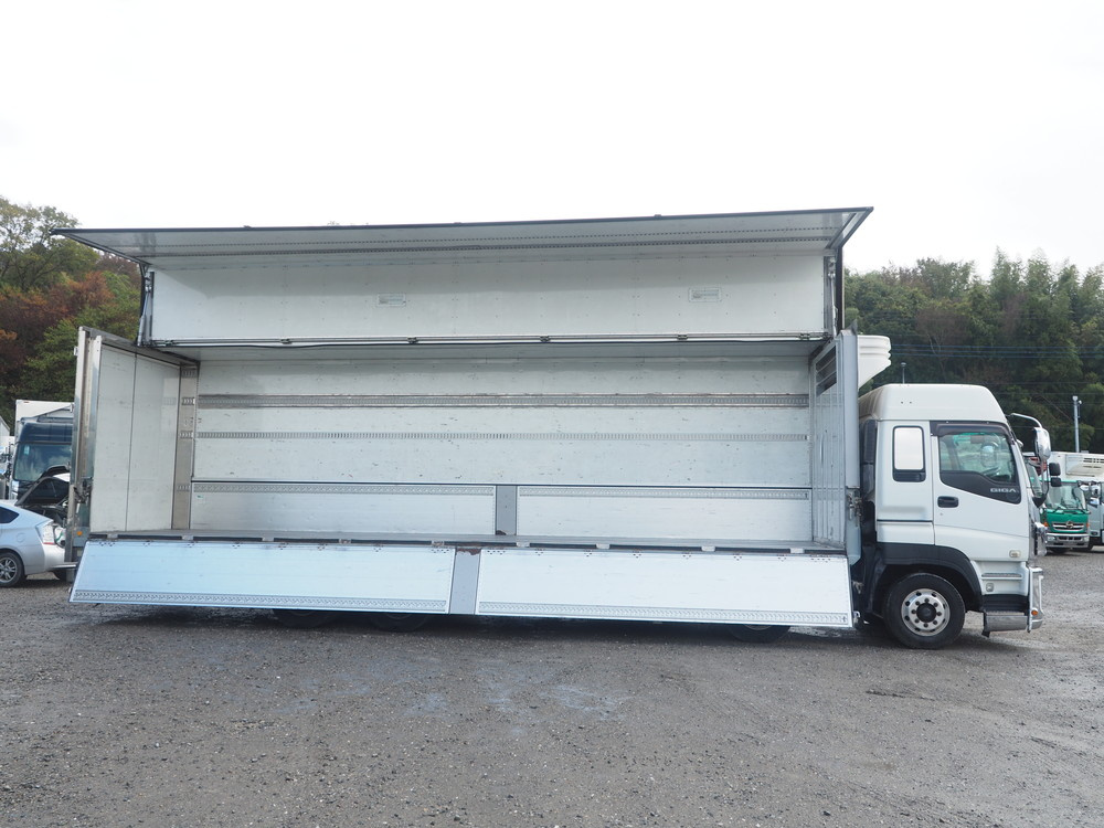 いすゞ ギガ 冷凍ウイング 大型 QKG-CYJ77A 年式 H26[写真13]