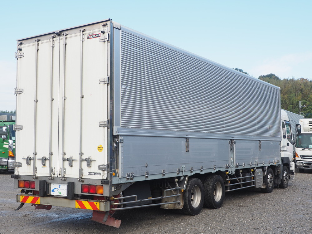 いすゞ ギガ 冷凍ウイング 大型 QKG-CYJ77A 年式 H26[写真05]