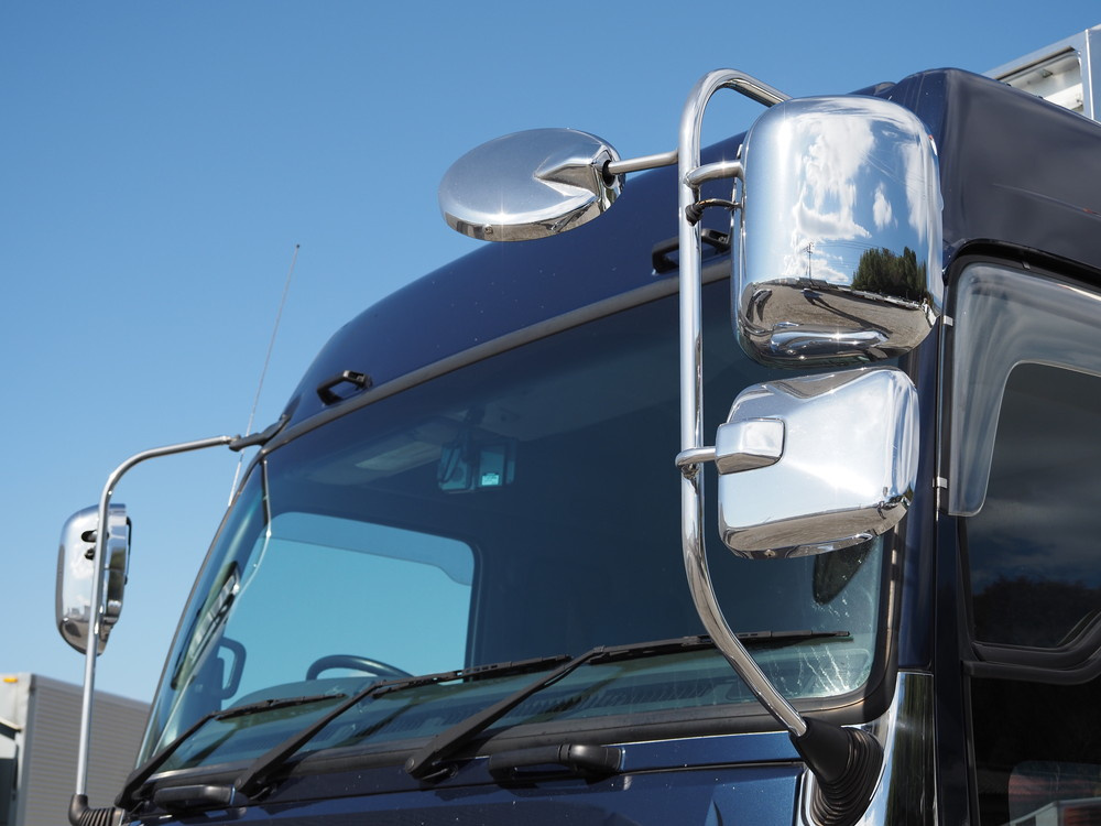 いすゞ ギガ ウイング車 大型 QKG-CYJ77A 年式 H26[写真08]