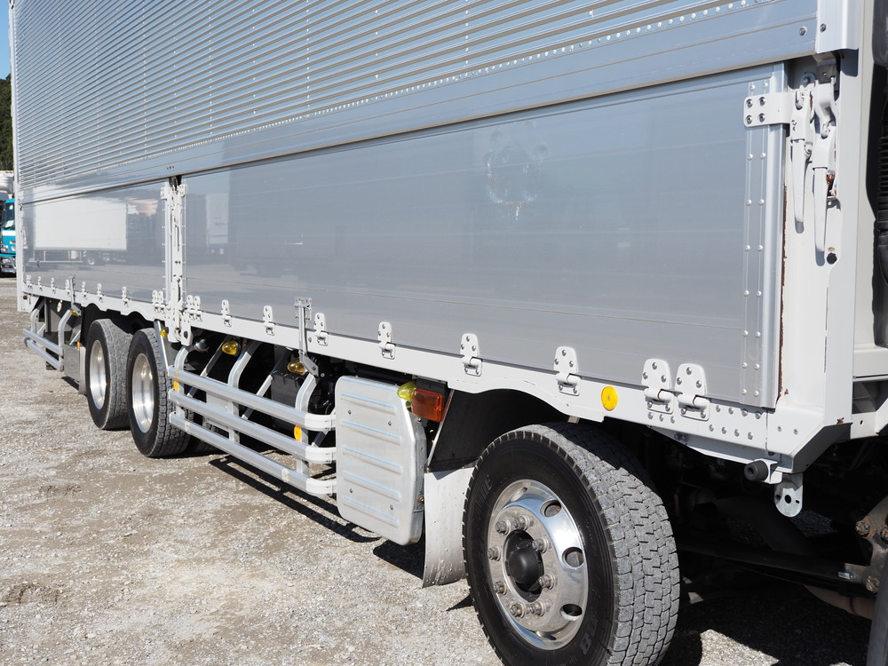 いすゞ ギガ ウイング車 大型 QKG-CYJ77A 年式 H26[写真12]