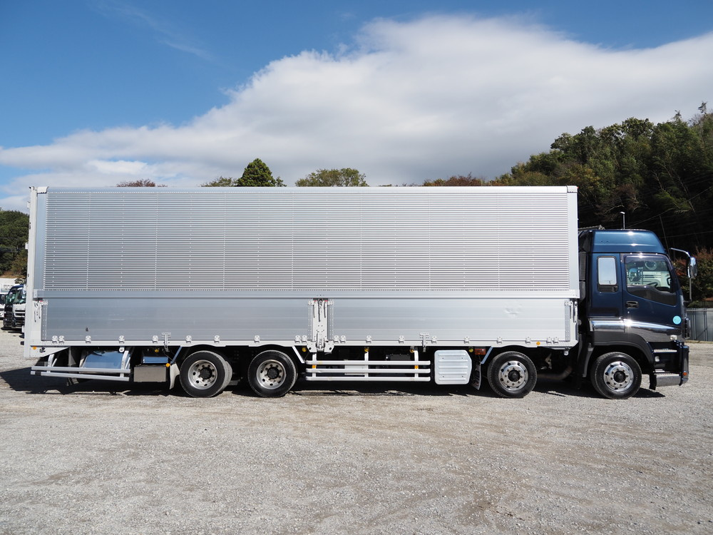 いすゞ ギガ ウイング車 大型 QKG-CYJ77A 年式 H26[写真10]